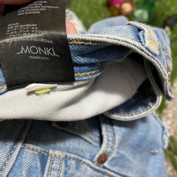 🛍️ Monki High Waist Denim  Shorts. Waist - 30 - Picture 11 of 11